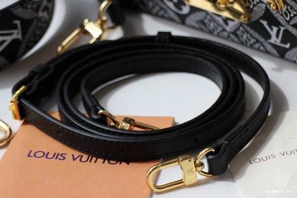 WIS 1854 PETITE MALLE VUITTON LOUIS SINCE 0726